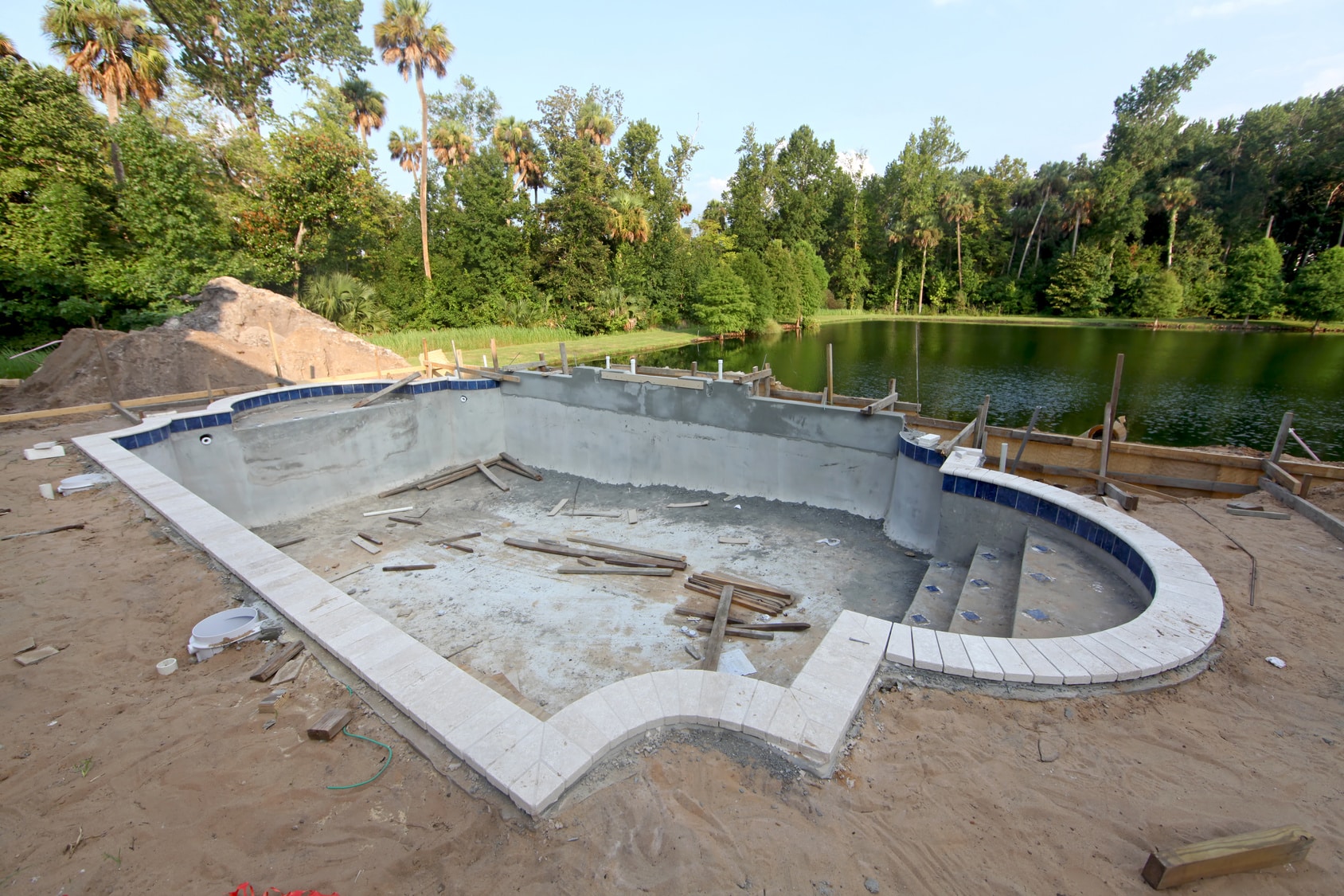 construction piscine béton
