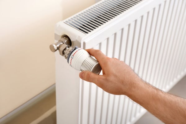 Conseils pour purger le radiateur d'un chauffage au gaz