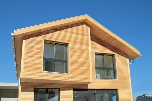 Combien débourser pour la rénovation d'une maison en bois ?