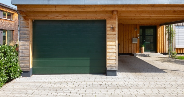 Un garage en bois